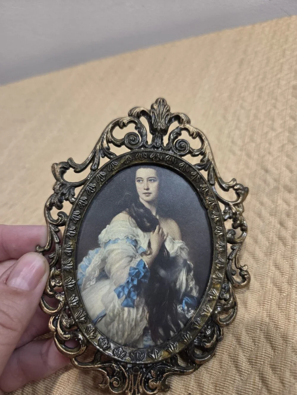 Vintage Italian Miniature Oval Pair Of Picture Frames